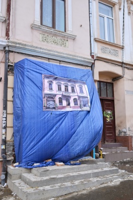 Чому австрійський фасад будинку руйнували, а чиновники мовчали?