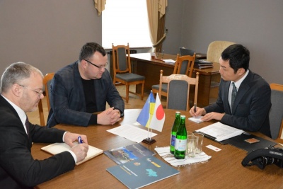 Японський дипломат прочитав лекцію в Чернівецькій міськраді Японський дипломат прочитав лекцію в Чернівецькій міськраді
