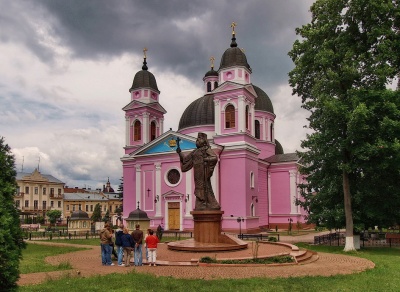 Кафедральний собор у Чернівцях перефарбують