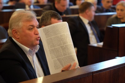 У Чернівцях депутат Чесанов просить мера призначити його керівником тролейбусного управління
