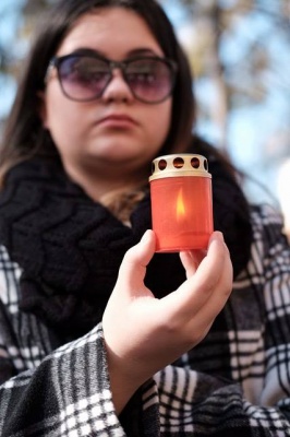 «Помер на війні, та не від ворожої руки»: у Чернівцях відкрили пам’ятну дошку герою АТО Ігорю Парфентьєву (ФОТО)