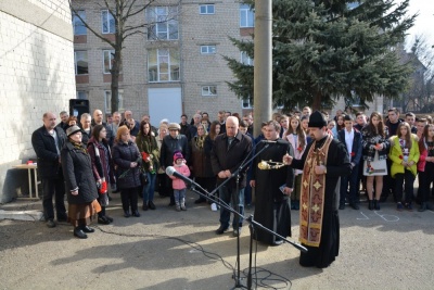 У Чернівцях відкрили меморіальну дошку загиблому учаснику АТО Вадиму Ситнікову (ФОТО)