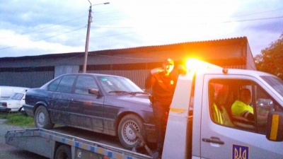 Нетверезого поліцейського за кермом затримали у Чернівцях