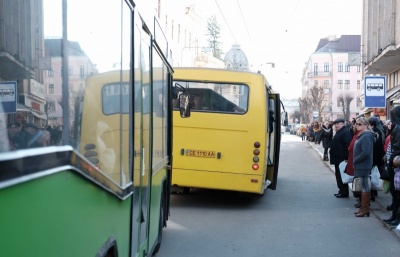 Вибух у магазині, смерть у банку та "страйк" перевізників. Найголовніші новини Буковини за минулу добу