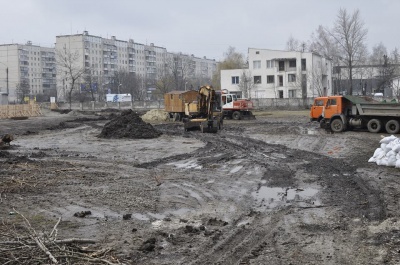 На новому стадіоні у Чернівцях зможуть тренуватися і діти, і дорослі (ФОТО)