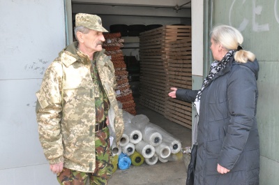 "Нас звинуватили у розбитій банці квашеної капусти і двох затхлих шматках сала", - волонтери