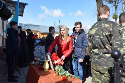 У Чернівцях відкрили меморіальну дошку Герою АТО (ФОТО)
