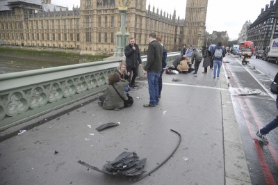 Терористична атака у Лондоні. Понад десяток осіб поранені поблизу Парламенту та на Вестмінстерському мосту