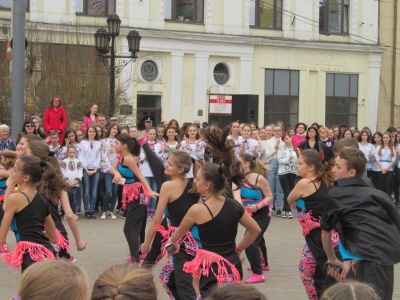 Чернівці прийняли естафету у флешмобі за безпеку дорожнього руху (ФОТО)