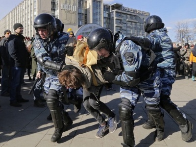 У Росії поліція встановила рекорд з кількості затриманих протестувальників