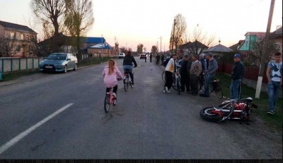 Після зіткнення мотоцикл проїхав ще понад 200 метрів без водія - подробиці трагічної ДТП на Буковині