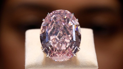 На аукціоні продали найдорожчий у світі діамант