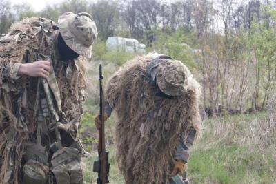 Буковинські прикордонники провели бойові стрільби з різних зразків зброї (ФОТО)