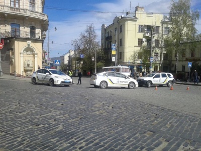 У центрі Чернівців легковик збив жінку похилого віку. Жертва ДТП у важкому стані. УТОЧНЕНО