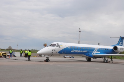 У Чернівцях урочисто відкрили другий авіарейс до Києва (ФОТО)