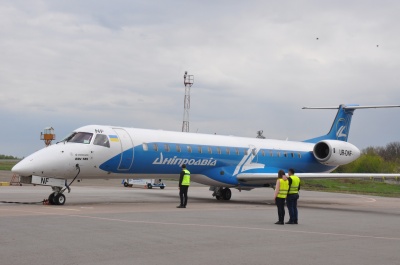 У Чернівцях урочисто відкрили другий авіарейс до Києва (ФОТО)