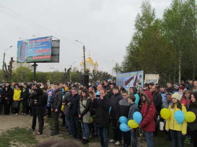 У найбільшому парку Чернівців висадили молоді дуби в пам'ять про загиблих на Сході буковинців (ФОТО)