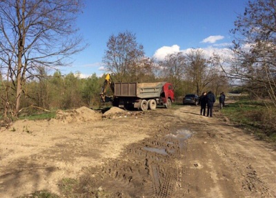 Двоє буковинців самовільно видобували гравій - їм світить до трьох років позбавлення волі