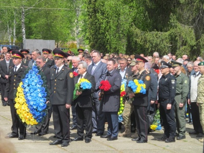 У Чернівцях кілька сотень жителів ушанували жертв Чорнобильської катастрофи (ФОТО)