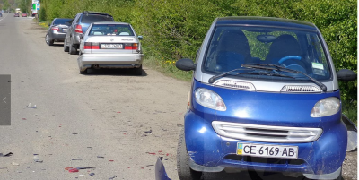 Потрійна ДТП на Буковині: "КІА" на литовських номерах протаранив дві автівки