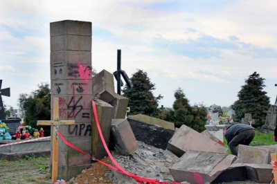 У Польщі націоналісти знищили надгробний пам'ятник воякам УПА