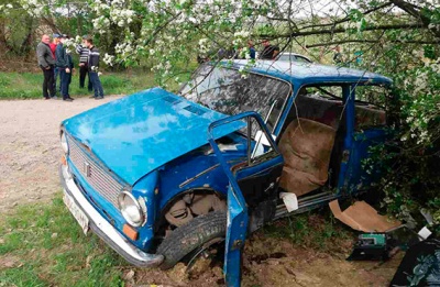 На Буковині у ДТП загинув чоловік, ще троє пасажирів госпіталізовані