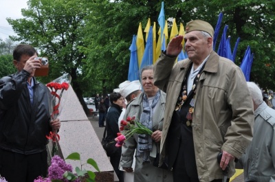 Порушення голови облради, День пам'яті та примирення і нова робота екс-секретаря. Найголовніші новини Буковини за минулу добу