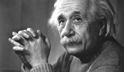 Цей день в історії: теорія відносності Енштейна та мільярдна жителька Індії