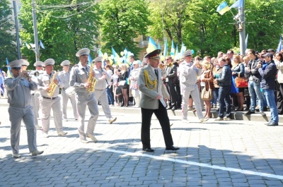 У Чернівцях підняли прапор ЄС – відзначають День Європи (ФОТО)