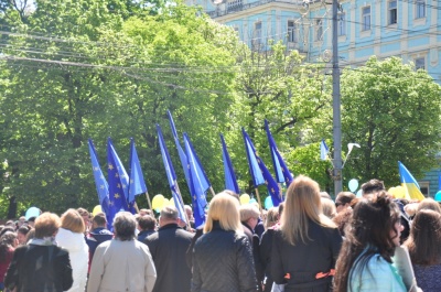 У Чернівцях підняли прапор ЄС – відзначають День Європи (ФОТО)