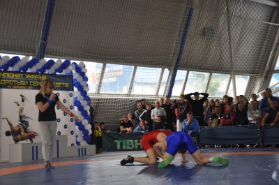 У Чернівцях відбирають борців на чемпіонат Європи з вільної боротьби