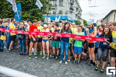 Тролейбуси не будуть їздити чотири години, маршрутки змінять рух: у Чернівцях на вихідні напівмарафон «Cross Hill»