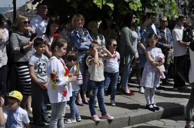 У Чернівцях стартував День вуличної музики: мер зіграв на трембіті (ФОТО)