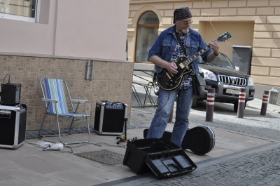 У Чернівцях сьогодні лунають рок, хіп-хоп та класика (ФОТО, ВІДЕО)