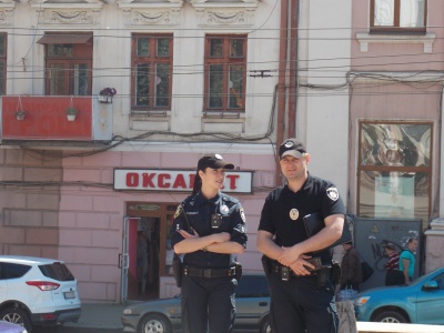 Тараса Шевченка вшанували буковинці на Центральній площі в Чернівцях (ФОТО)