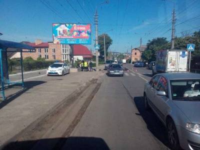 У Чернівцях мотоцикліст потрапив у ДТП на вулиці Руській (ФОТО)