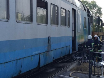 Рятувальники оприлюднили фото з пожежі в потягу "Коломия-Чернівці" (ФОТО)