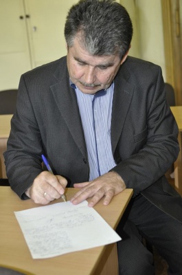 У Чернівцях перевіряли, як майбутні держслужбовці володіють українською мовою (ФОТО)