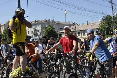 Понад півтисячі охочих взяли участь у велодні у Чернівцях (ФОТО)