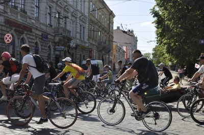 Понад півтисячі охочих взяли участь у велодні у Чернівцях (ФОТО)