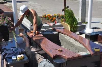 У Чернівцях на Центральному кладовищі готують до відкриття Алею Слави (ФОТО)