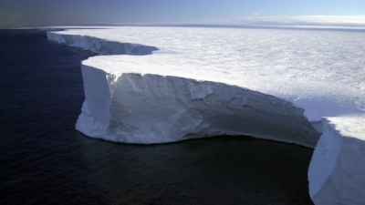 В Антарктиді зникає ще один величезний льодовик