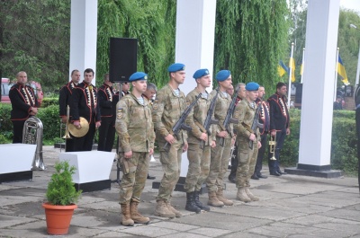 У Чернівцях відкрили оновлену Алею Слави загиблим героям АТО