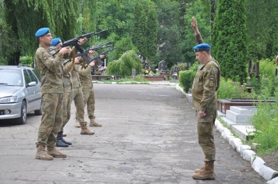 У Чернівцях відкрили оновлену Алею Слави загиблим героям АТО