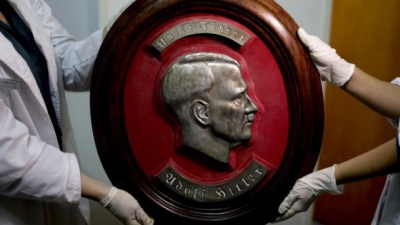 В Аргентині знайшли особисті речі Гітлера: опубліковано фото