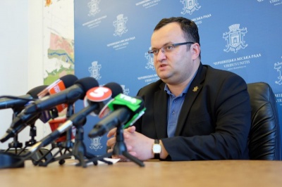 Мер Чернівців наклав вето на три рішення міської ради