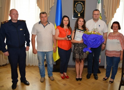 Дівчина, що врятувала життя дитині на Буковині, номінуватиметься на звання "Герой рятувальник року"
