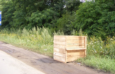 Дорогу до кордону на Буковині прибрали і встановили ящики для сміття