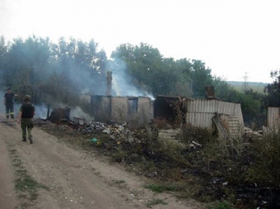 Бойвики обстріляли Зайцеве. Три будинки згоріли повністю