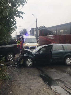 ДТП з потерпілими, наслідки зливи і пожежа в маршрутці. Найголовніші новини Буковини за минулу добу